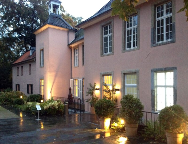 Jacobihaus in Düsseldorf Pempelfort im Jahr 2017 (c) CC BY-SA 4.0, Foto von Julia2812, Quelle: https://commons.wikimedia.org/wiki/