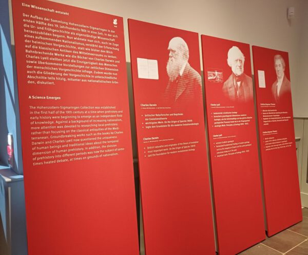 Eine Wissenschaft entsteht | Schautafeln in der Ausstellung des Landesmuseum Württemberg