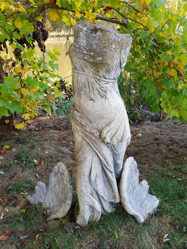 Anklänge an die Antike im Schlosspark von Dennenlohe (c) Foto Andrea Hahn | Text & Presse