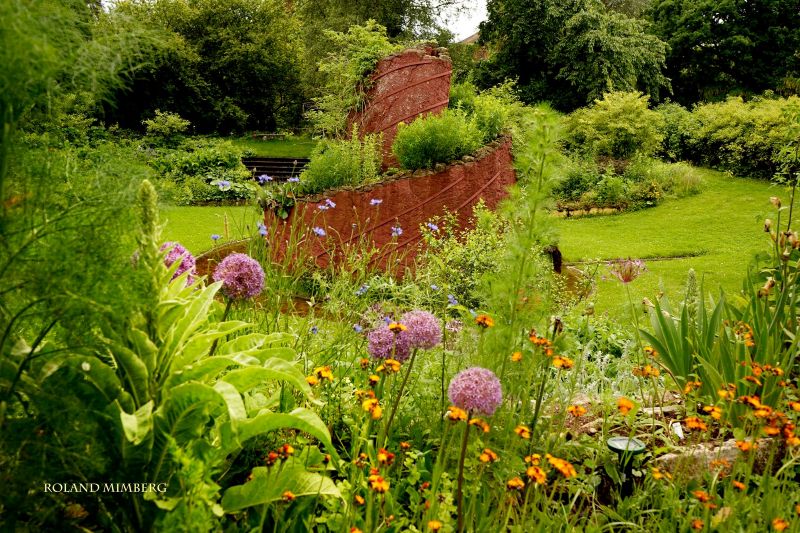 Kräuterspirale, (c) Sergey Karepanow